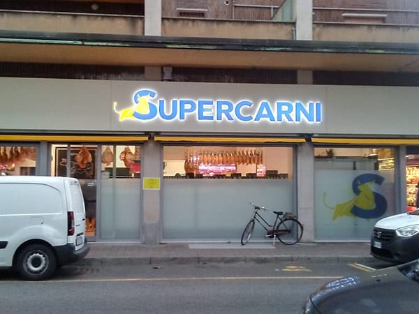 scritte-a-led-a-luce-indiretta-busto-arsizio